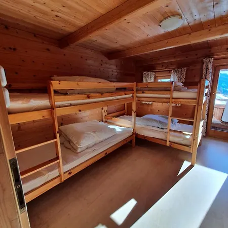 Zillertaler Sennhuette بيت للعطل